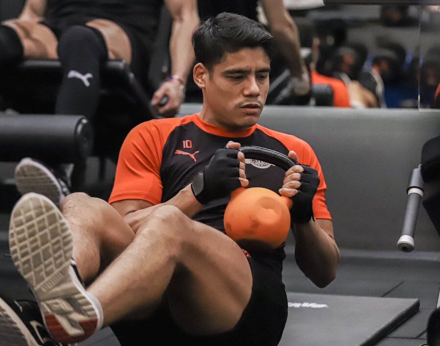Lorenzo Melgarejo, en pleno trabajo físico en el gimnasio del club, luego de la victoria sobre Nacional. Foto: @CLUBLIBERTAD