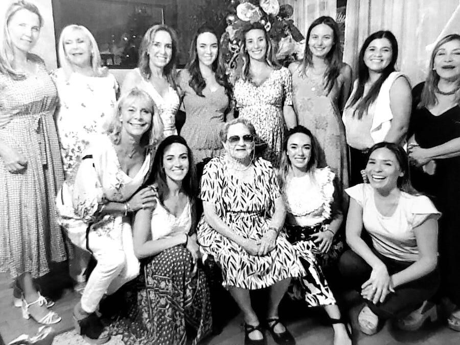 Chilí Yegros y su descendencia femenina. Asunción, s.f.
