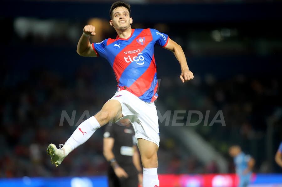 Damián Bobadilla dará un gran salto en su carrera si se da su fichaje por el São Paulo de Brasil.FOTO: ROBERTO ZARZA
