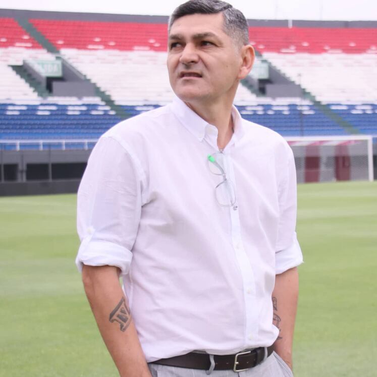 Denis Caniza insta a jóvenes futbolistas a descansar y alimentarse bien. Foto: Instagram - @deniscaniza
