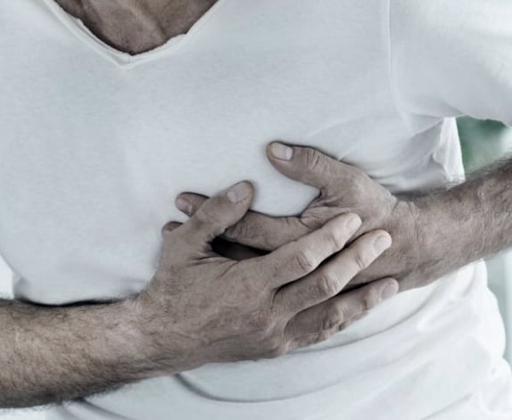 Un hombre de 87 años tuvo un paro cardíaco a consecuencia del robo perpetrado en su vivienda por dos delincuentes. Foto: Ilustrativa