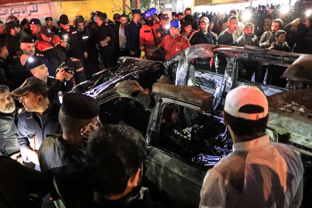 Un vehículo fue alcanzado en Bagdad por un ataque con drones que mató a tres personas, incluido Abu Baqr al-Saadi. Foto: AFP