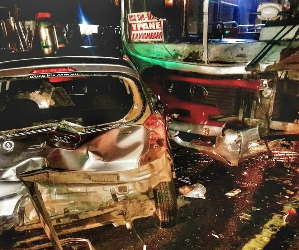 El conductor del colectivo venía a muy alta velocidad y perdió el control de su rodado. Foto: Gentileza