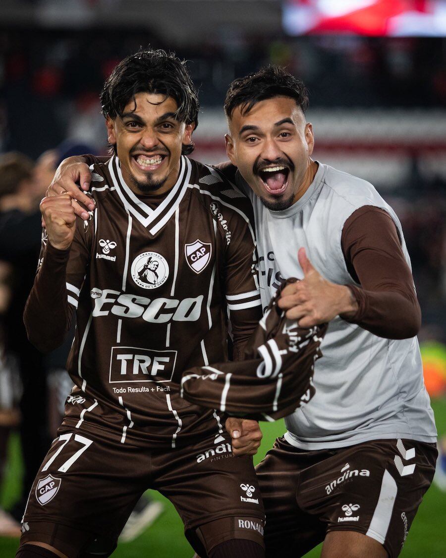 Ronaldo Martínez (17) vive un momento dulce en Platense. Foto: @CAPLATENSE