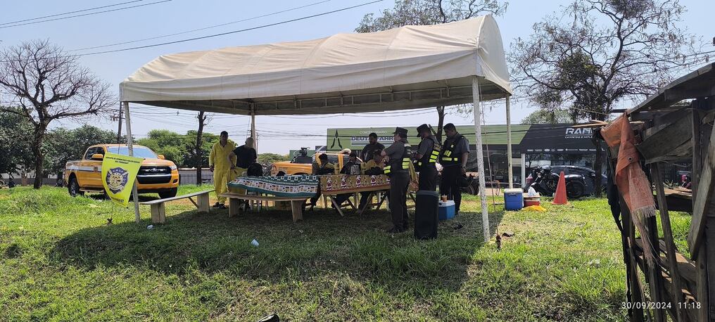 Los bomberos estaban ubicados en el Km 122 en la Ruta PY02. Foto: Gentileza