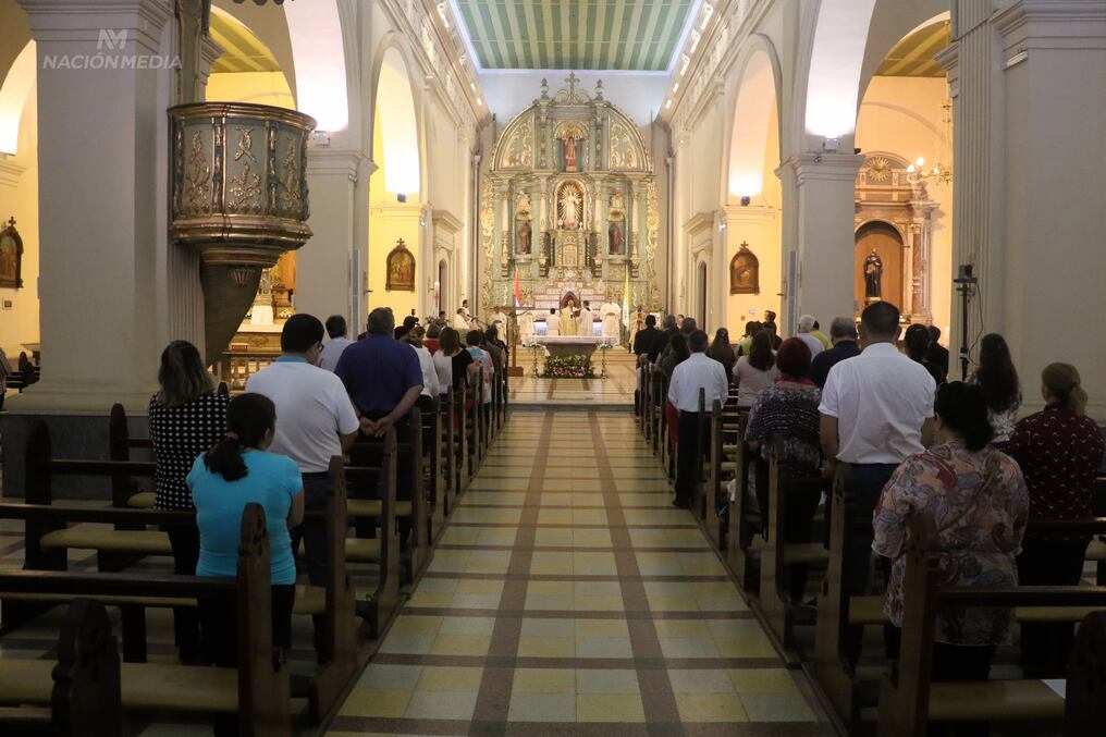 El Lunes Santo en el Evangelio del día se recuerda la unción en Betania, porque se rememora el día en que María derramó el perfume sobre Jesús. Foto: Archivo