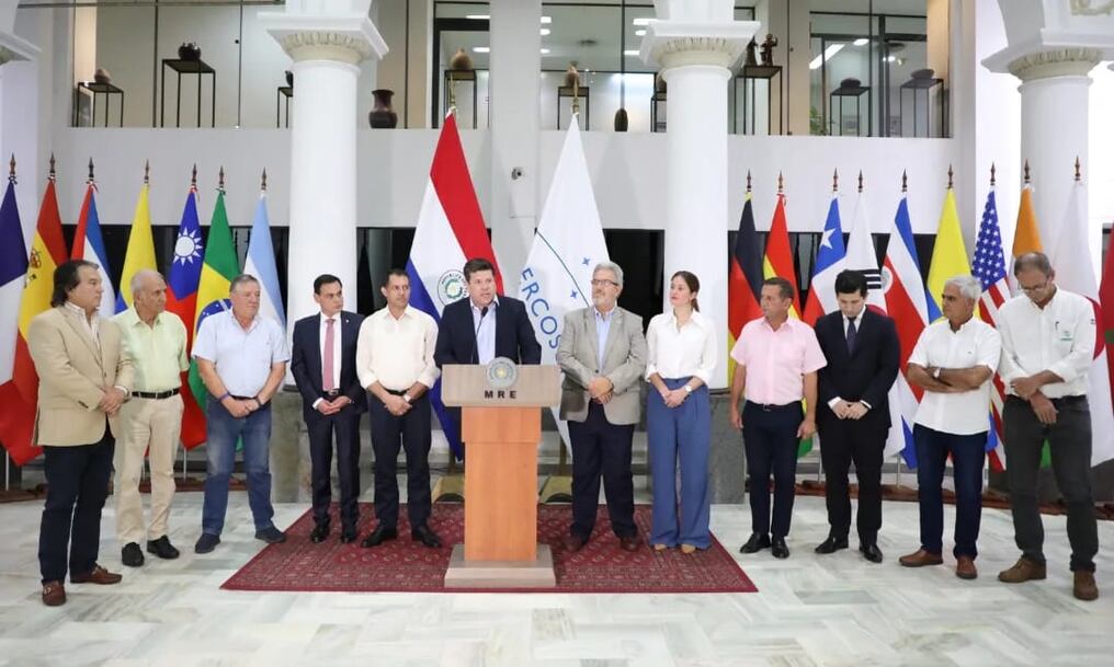 El ministro Javier Giménez dijo que lo ideal es encontrar un balance para no cerrar las puertas para exportar a Europa. Foto: Gentileza