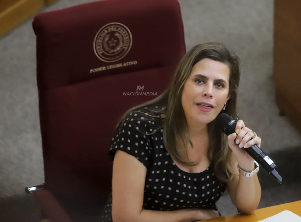 El Ministerio Público recomienda a la Corte dar lugar a la acción promovida por Kattya González. Foto: Roberto Zarza