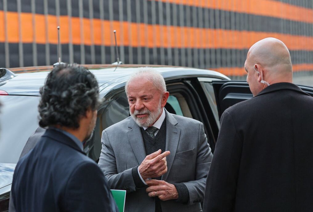 El mandatario brasileño coincidirá en Pekín con sus homólogos de Colombia, Gustavo Petro, y de Chile, Gabriel Boric, quienes participarán también en el foro. Foto: AFP