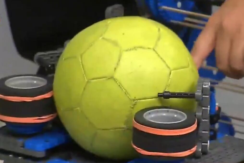 Jóvenes paraguayos quieren representar a su país en una competencia de robótica que se realizará en mayo en Estados Unidos. Foto: Captura de pantalla