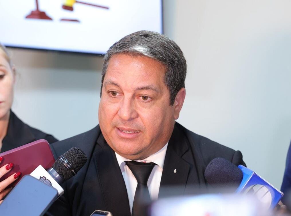 Christian Ruíz Díaz, director de Financiamiento Político de la Justicia Electoral, reveló que persisten preocupaciones en cuanto a la posibilidad de que individuos asociados con ONG puedan financiar campañas a título personal. Foto: Gentileza