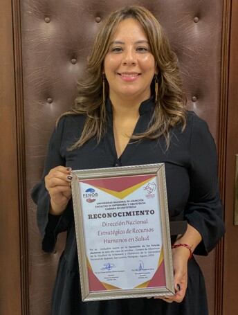 La doctora Cristina Raquel Caballero García explicó que la acreditación se dio como resultado de un proceso riguroso que evalúa la calidad de un programa académico. Foto: Gentileza