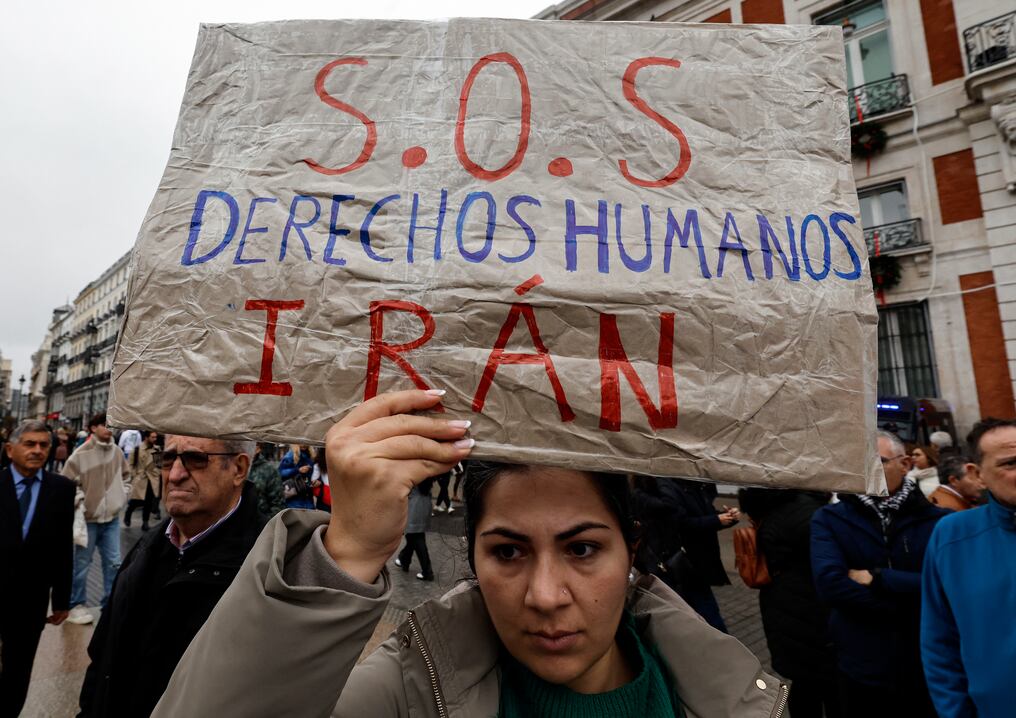 Por el Día Internacional de la Mujer, la disidente dijo que “las mujeres se han levantado contra la república islámica de tal manera que el régimen ya no tiene poder para reprimirlas". Foto: AFP