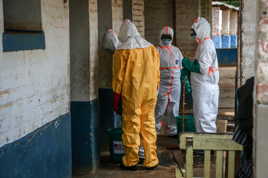 La Nación / Epidemia de ébola: 10 países africanos bajo amenaza