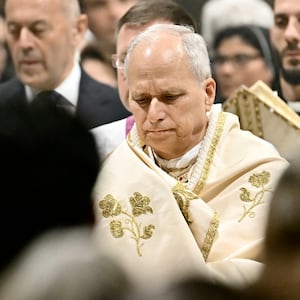 Primer viacrucis del papa León XIV en tiempos de guerra