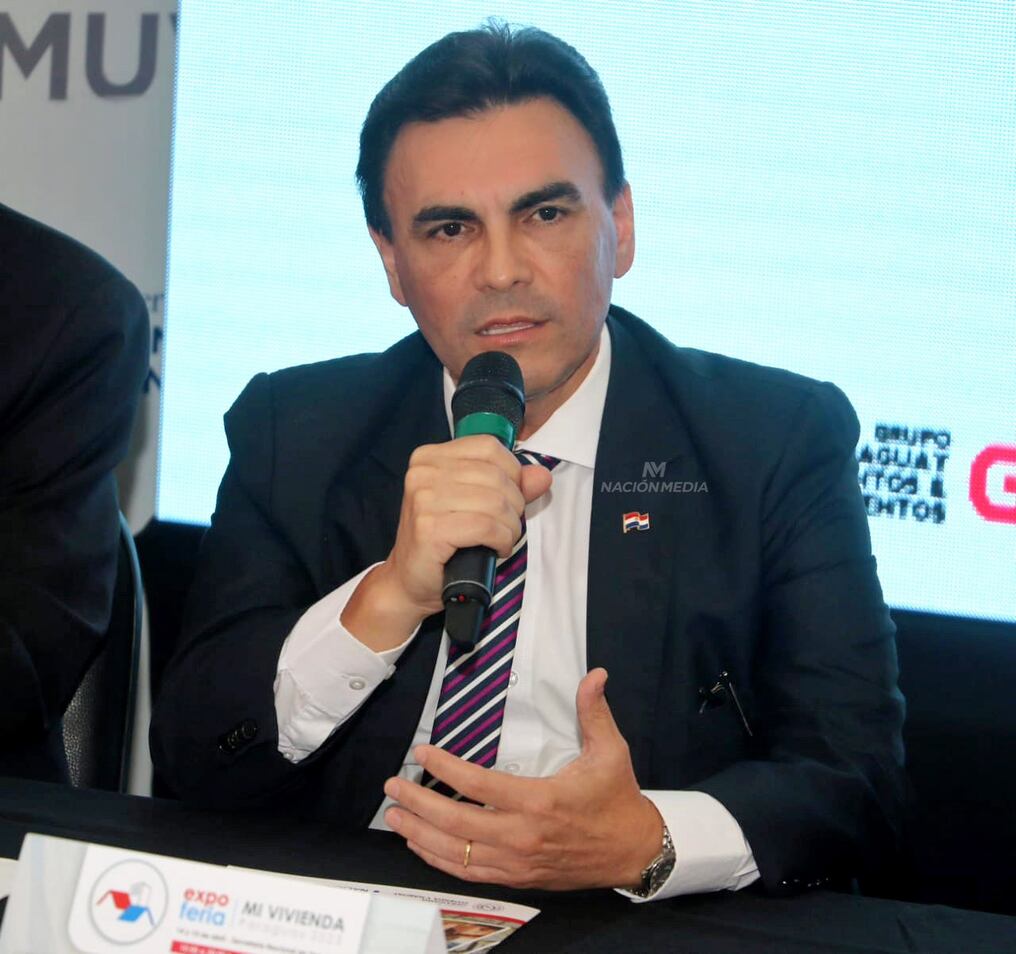 Pereira manifestó que con el equipo de transición se ha instalado una reunión amena que permite avanzar con los trabajos en el lapso de traspaso de mando y acompañar al futuro ministro Baruja. Foto: Emilio Bazán