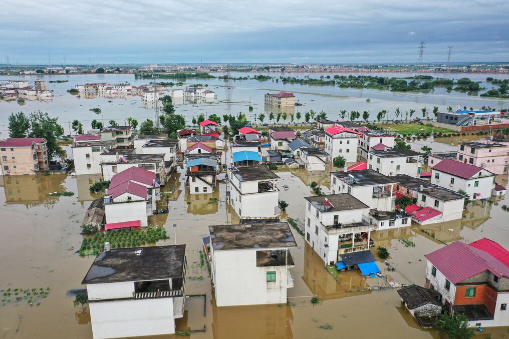 Las lluvias registradas en este de China provocaron que una veintena de ríos, entre ellos el Yangtsé, el más largo del país, alcanzaran niveles de alerta. Foto: AFP