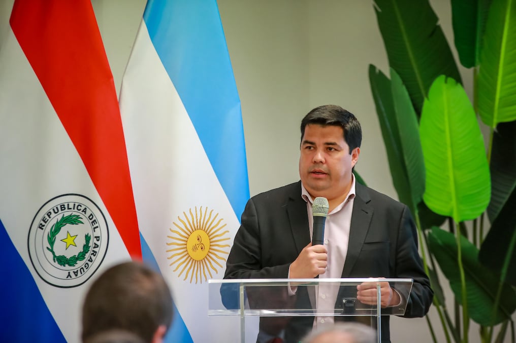 El director de la EBY, Luis Benítez, destacó el difícil trabajo para llegar a un acuerdo entre Paraguay y Argentina para establecer una tarifa de energía. Foto: Archivo