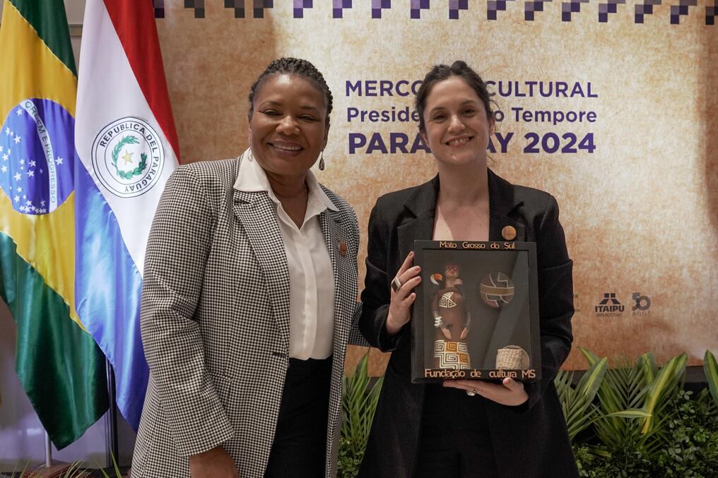 Las ministras de Brasil y Paraguay, Margareth Menezes y Adriana Ortiz. Foto: Gentileza/Tarcisio Boquady