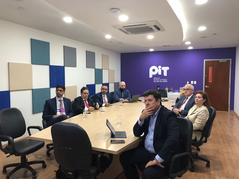 Autoridades nacionales participaron de una ronda de negocios en São José dos Campos para promocionar al país, y visitaron instalaciones del Parque de Innovación Tecnológica (PIT). Foto: Gentileza