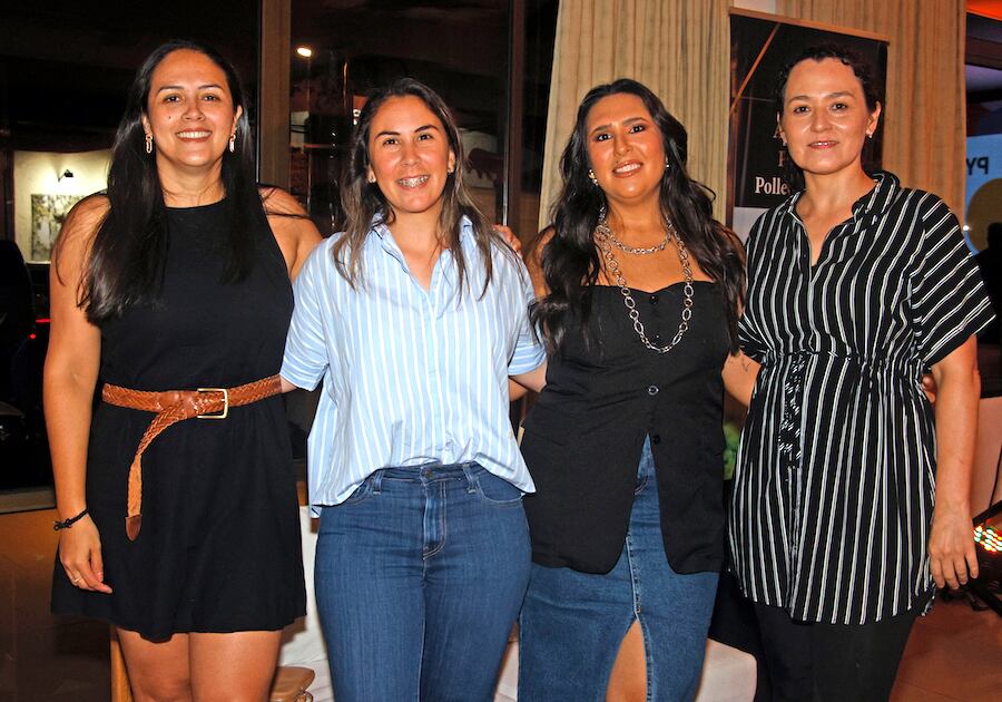 Paola Fara, Natalia Acosta, Monse Roln y Mara Paz Bentez