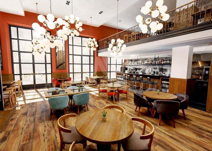 El Café del Palmaroga Hotel fusiona lo antiguo y lo moderno; la estancia en el lugar es un viaje al pasado mientras se disfruta de sabores contemporáneos