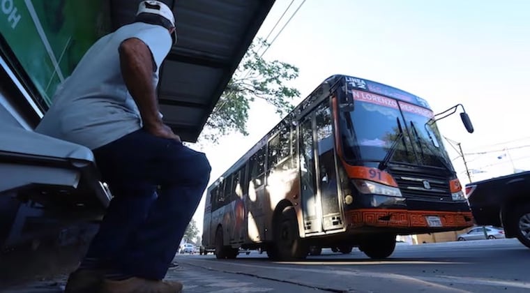 No habrá buses hasta el lunes al mediodía como mínimo