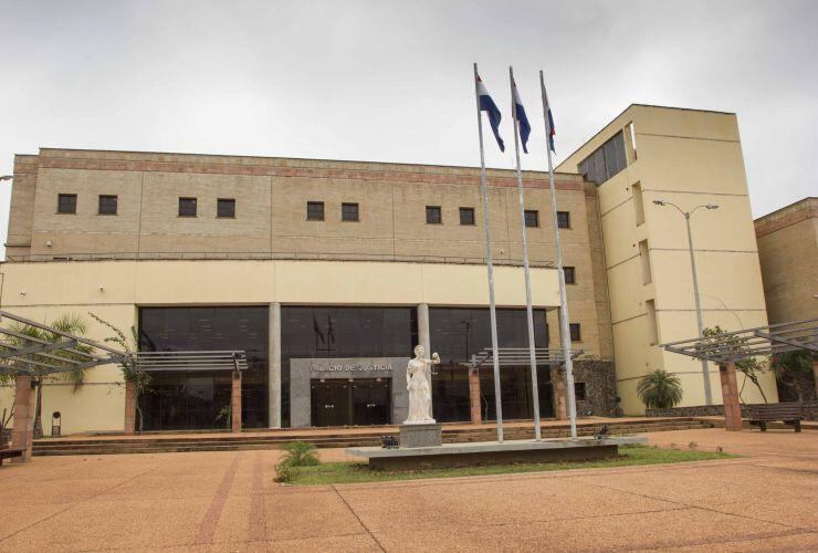 El tribunal de apelación de San Pedro ratificó la prisión preventiva de la abogada Ilsa Paredes, quien está imputada por estafa y otros delitos en el marco de la investigación por las falsas propuestas en la compra de tierras en el Chaco. Foto: Gentileza