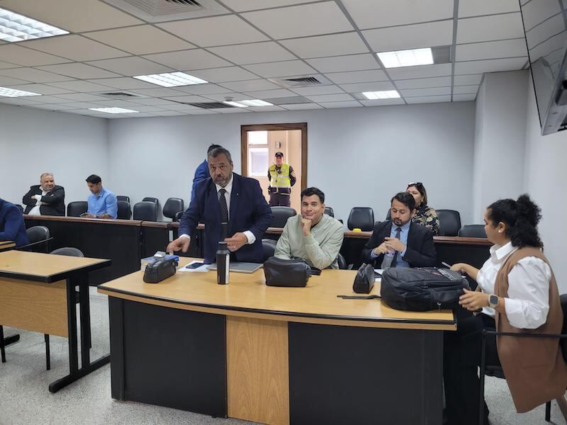 El periodista de farándula Sebastián Rodríguez deberá donar la suma de G. 30 millones al Hogar de Adultos de Zeballos Cué por haber difamado a Iván "Tito" Torres. Foto: Gentileza