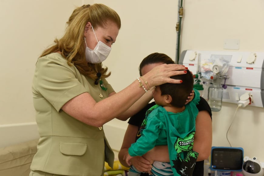 El paciente fue sometido a la cirugía hace tres meses y tiene el compromiso del Ministerio de Salud para un tratamiento de por vida. Foto: Archivo