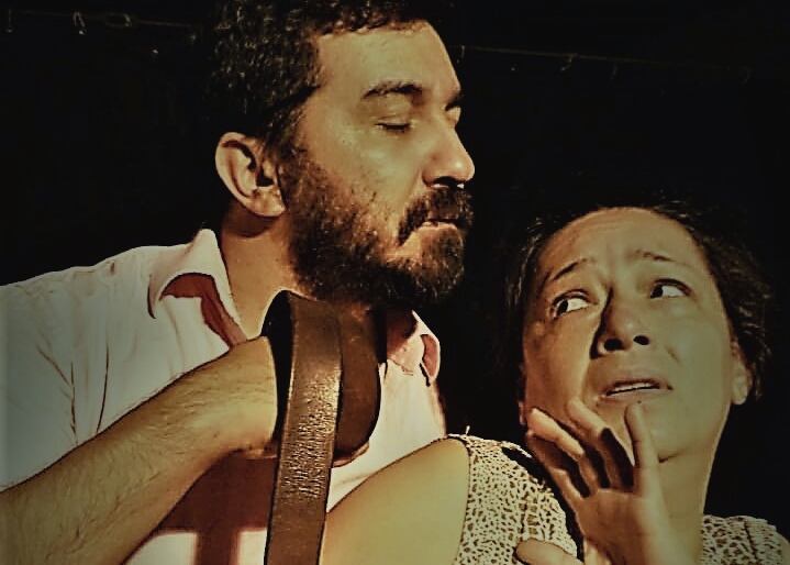 La nueva puesta del Grupo Teatral La Mirada cuenta con actuaciones de Fabio Chamorro y Katia García. Foto: Gentileza