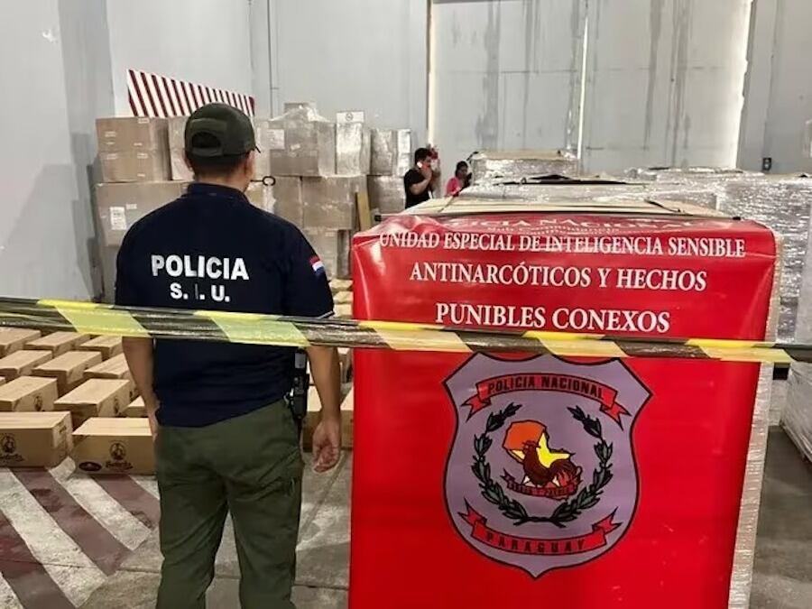 El titular de la DNIT, Óscar Orué, indicó que la droga incautada tendría un valor de 50 millones de euros. Foto: Gentileza