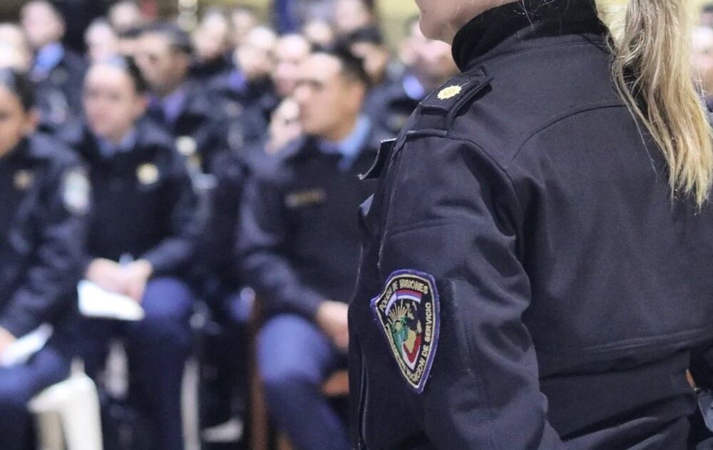 Policías, expolicías y familiares tomaron ayer viernes la sede del Comando Radioeléctrico I de Posadas, la capital de la provincia de Misiones, para reivindicar un aumento salarial. Foto: Europa Press/Ilustrativa