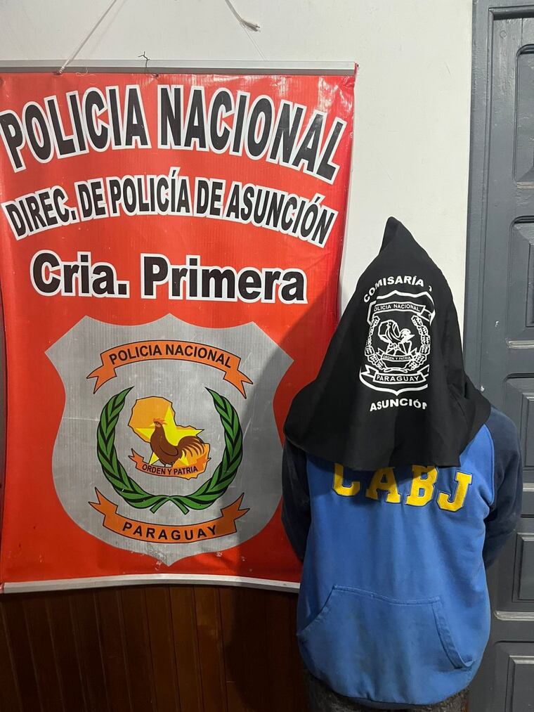 El hombre fue detenido tras el hecho.