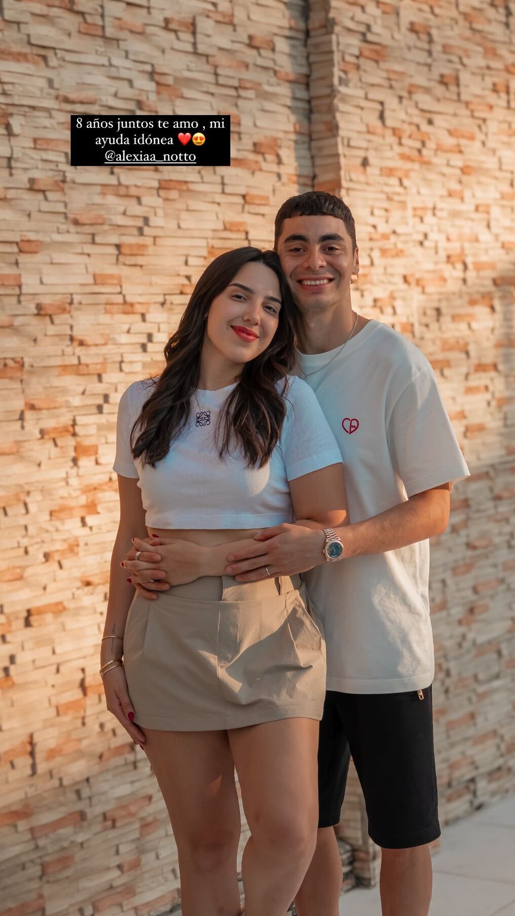 La felicitación de Almirón a su esposa, por su aniversario de bodas. Foto: Gentileza