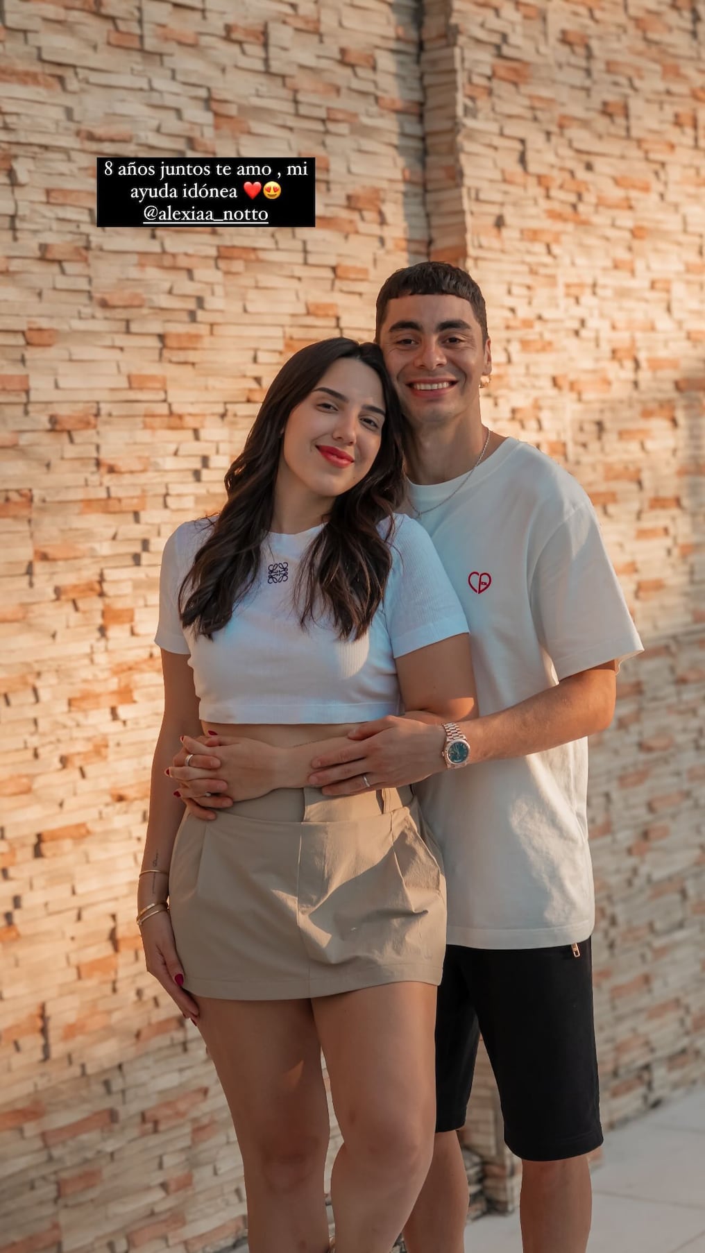 La felicitación de Almirón a su esposa, por su aniversario de bodas. Foto: Gentileza