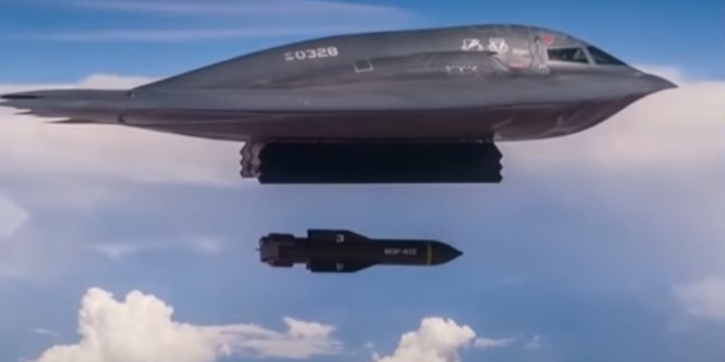 La Nación / La poderosa bomba antibúnker GBU-57 que utilizó EE. UU. en los ataques a las plantas nucleares de Irán