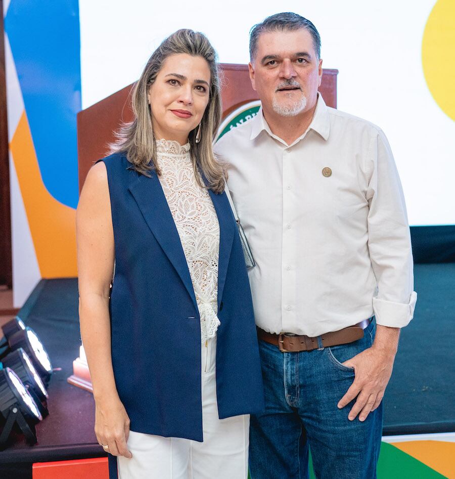 Patricia Quevedo de Prieto y Daniel Prieto Davey, titular de la ARP