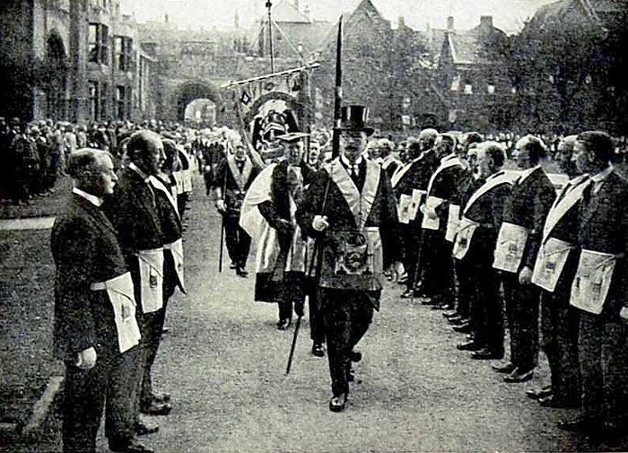 En 1.919 fue la última vez que los masones de Paraguay participaron de los desfiles públicos en fechas patrias. Foto: Gentileza