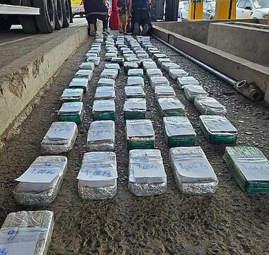 La pasta base de cocaína era transportada en un camión que tenía como destino final Uruguay. Foto: captura de pantalla
