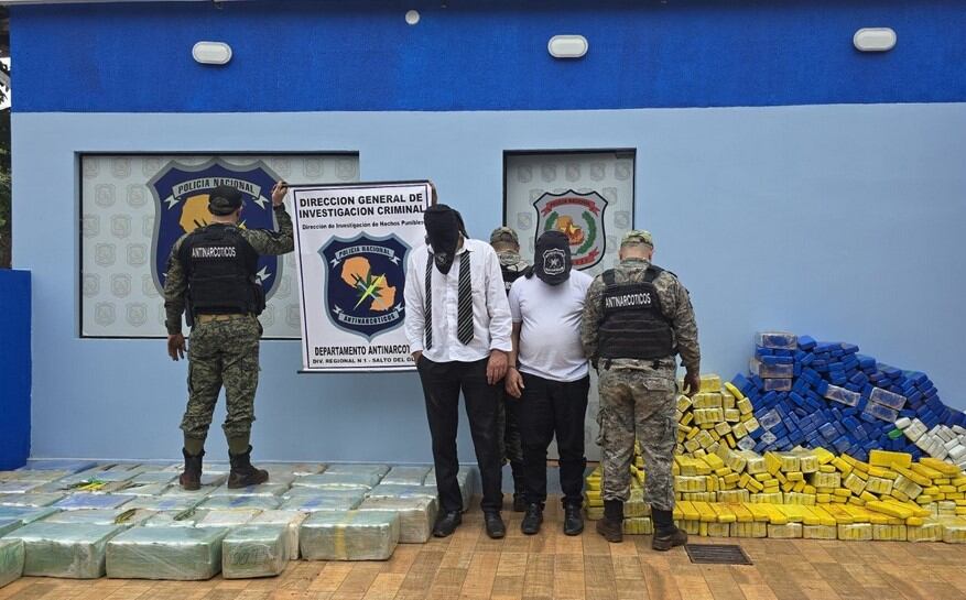 El chofer y el guarda del colectivo fueron detenidos por la Policía. Foto: Gentileza