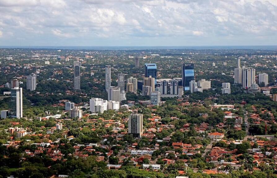 Paraguay supo hacer frente a los shocks ocasionados por la inflación, pandemia y guerras en los últimos años, según el FMI. Foto: Archivo