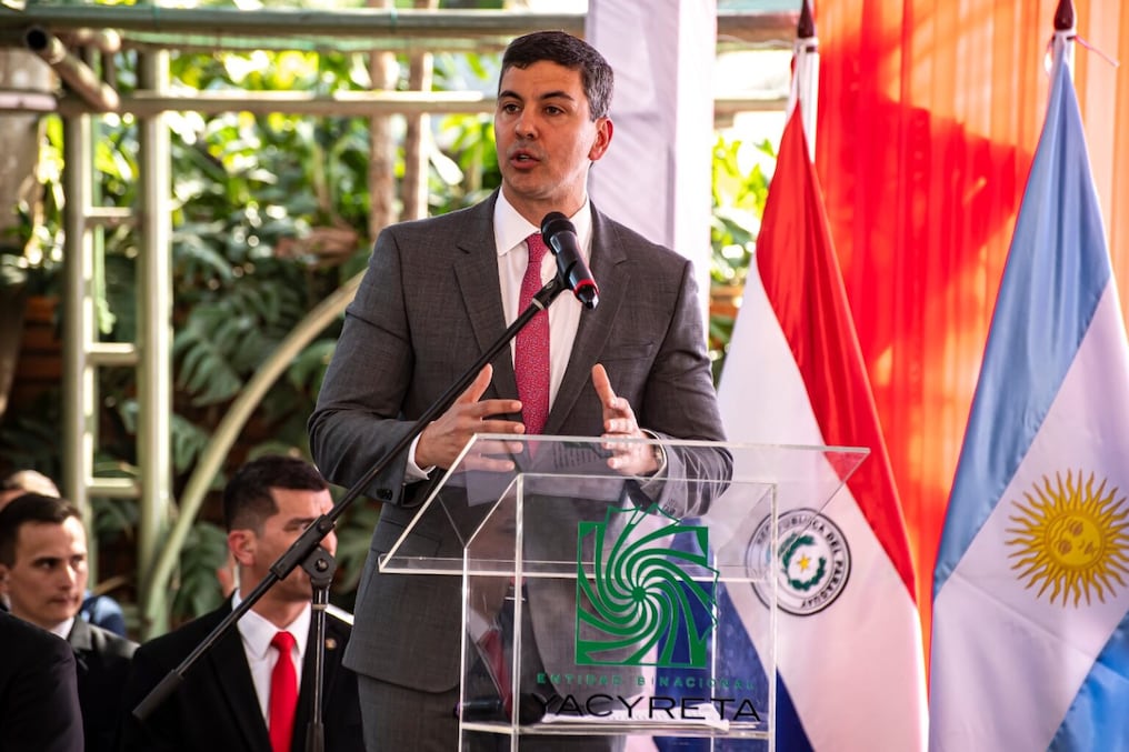 El presidente Santiago Peña recordó la importancia de la EBY para el desarrollo. Foto: Gentileza