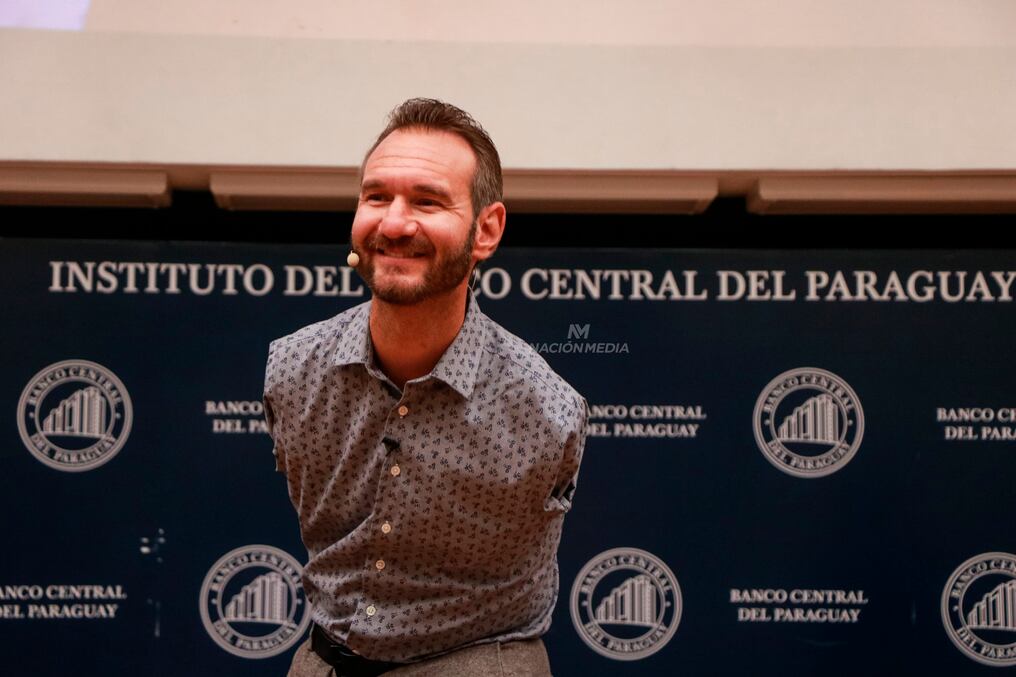 El australiano Nick Vujicic, uno de los conferencistas más reconocidos a nivel mundial, compartió su mensaje de esperanza y superación con socios del Club de Ejecutivos del Paraguay. Foto: Matias Amarilla