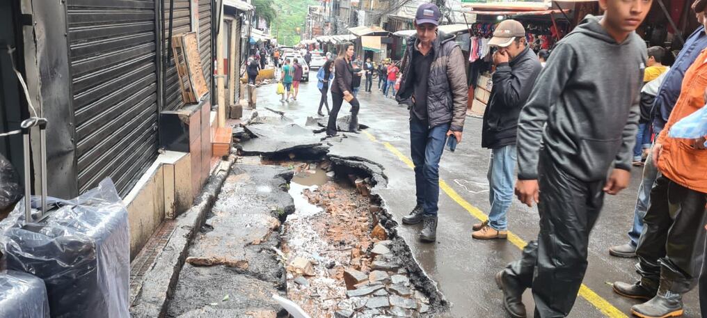 "Es lamentable presentar esta imagen deteriorada a los turistas y compradores que llegan hasta Ciudad del Este", indicó el concejal Ernesto Guerín. Foto: Gentileza