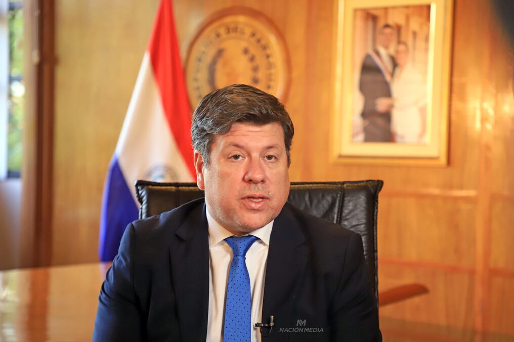 El ministro Javier Giménez sostiene que su gestión busca impulsar el crecimiento del PIB y que Paraguay logre una "década gloriosa". Foto: Pánfilo Leguizamón