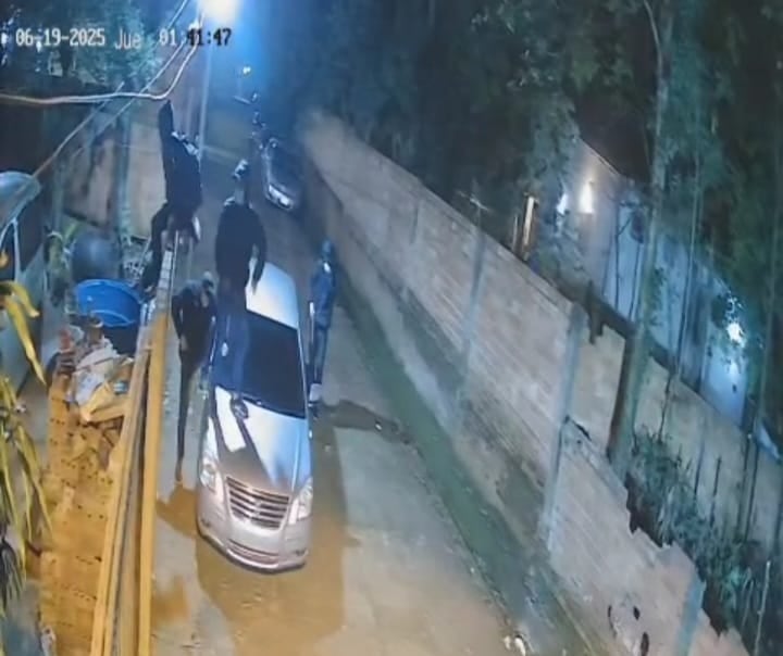 Asalto domiciliario en el barrio Remansito de Ciudad del Este. Hombres armados irrumpieron en el predio. Foto: Gentileza
