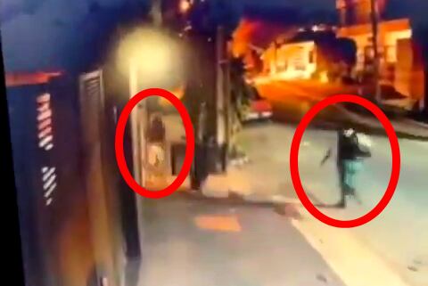 Se divulgó un video de un circuito de seguridad que registró la persecución callejera realizada por el imputado. Foto: Captura de video