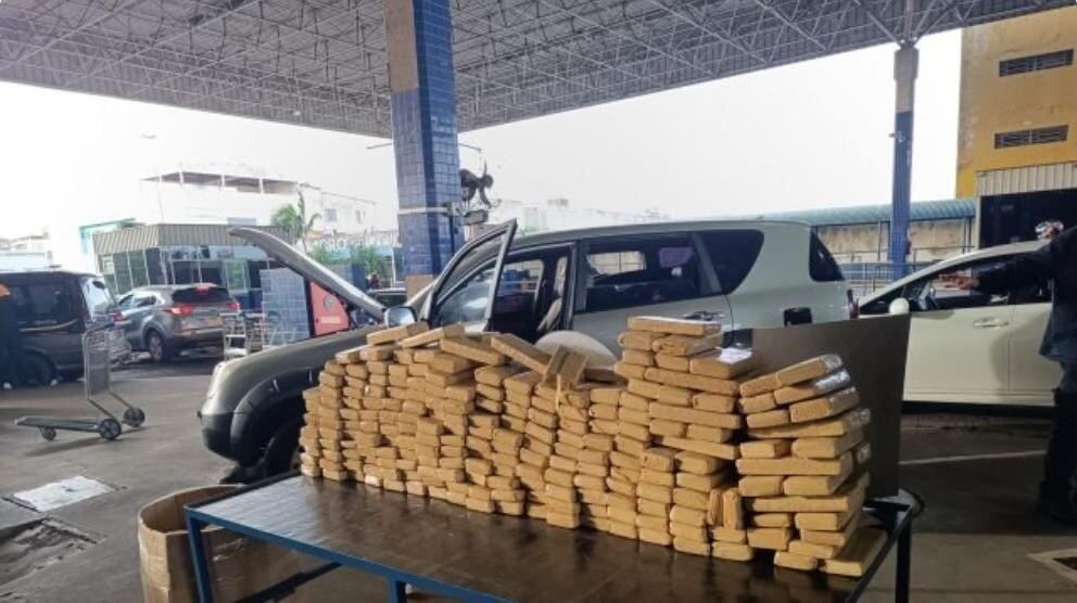 En la ley antidrogas, por tenencia sin autorización, se establece de penas de 5 a 15 años, que puede agravarse cuando se habla de tráfico internacional de drogas, que es el caso del compatriota detenido. Foto: Gentileza