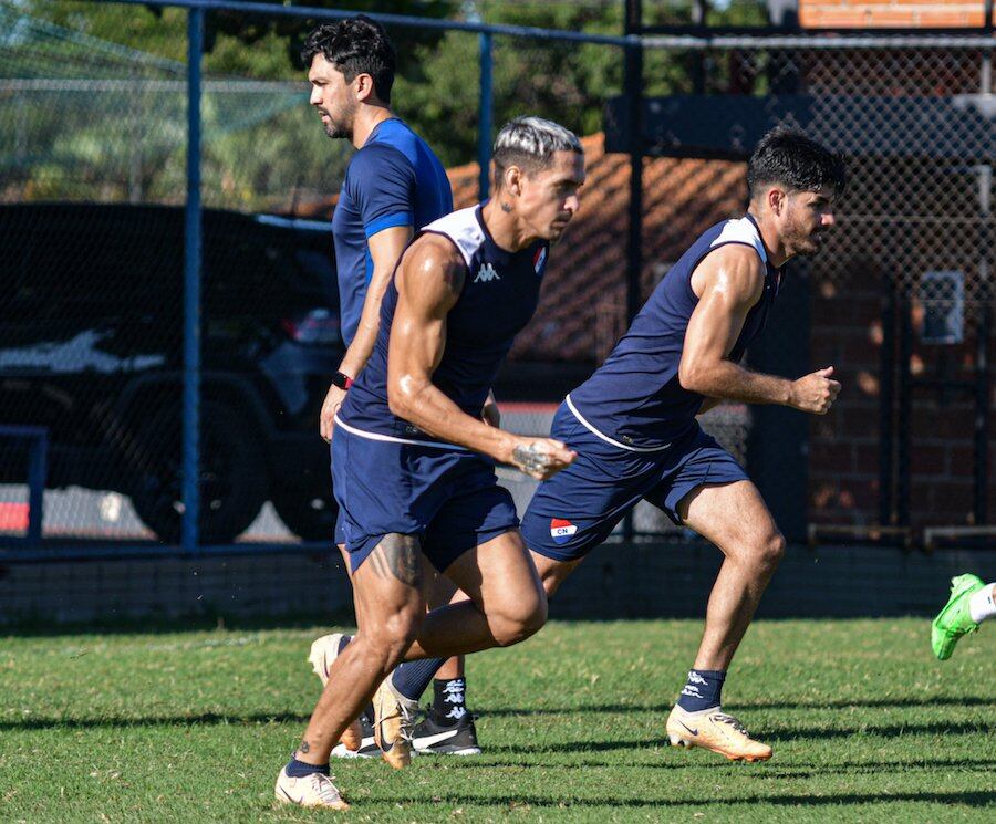 Orlando Gaona Lugo trabaja con el plantel de Nacional que se prepara para recibir a Luqueño.FOTO: @CLUB NACIONAL